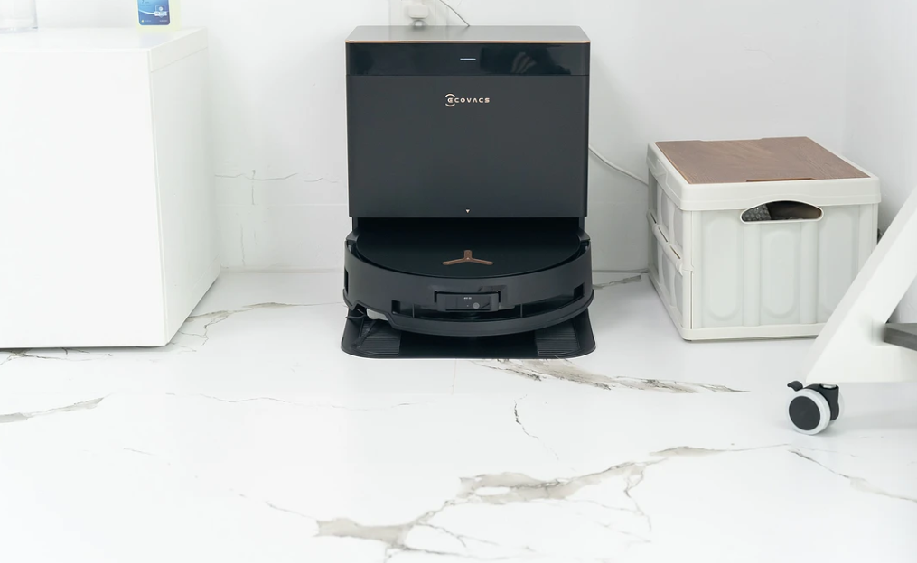 Ecovacs X8 PRO PLUS floor-washing robot