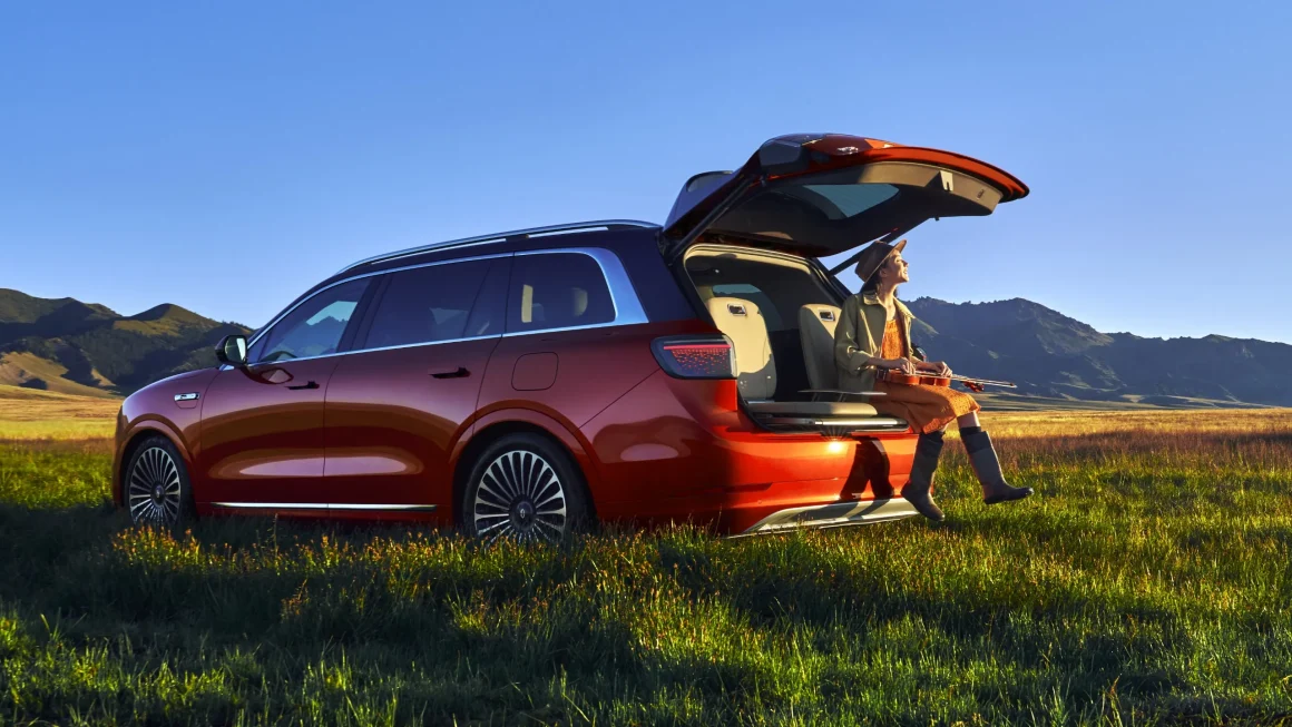 AITO M9: The Flagship SUV Redefining Luxury and Intelligence